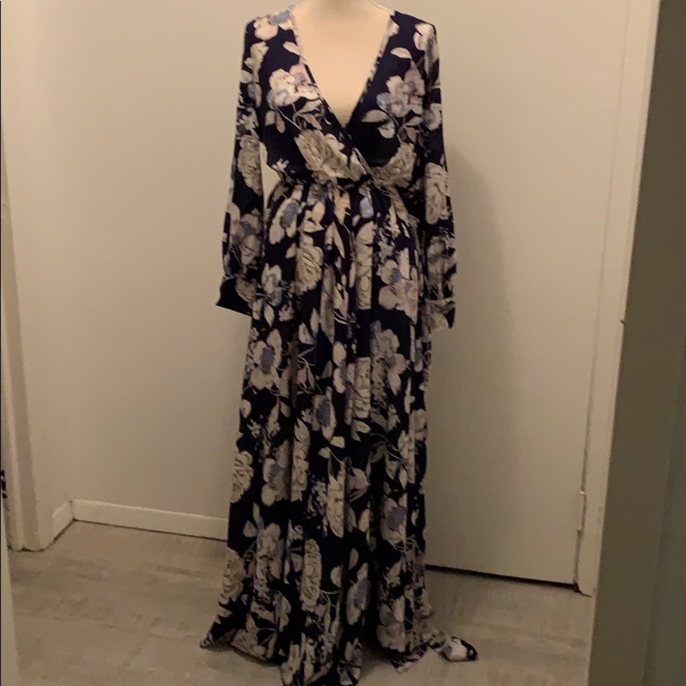 Floral flowy maxi dress